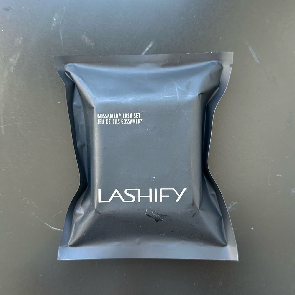 Gossamer Lash set in B10